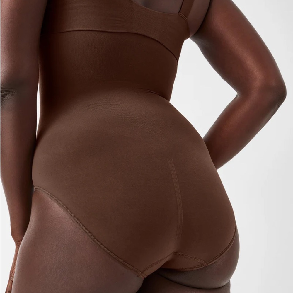 NWT! SPANX Seamless Power
High-Waisted Brief in Chestnut - Picture 2 of 3
